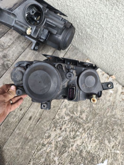 Faruri Volkswagen Passat B6 2005-2010 Hella