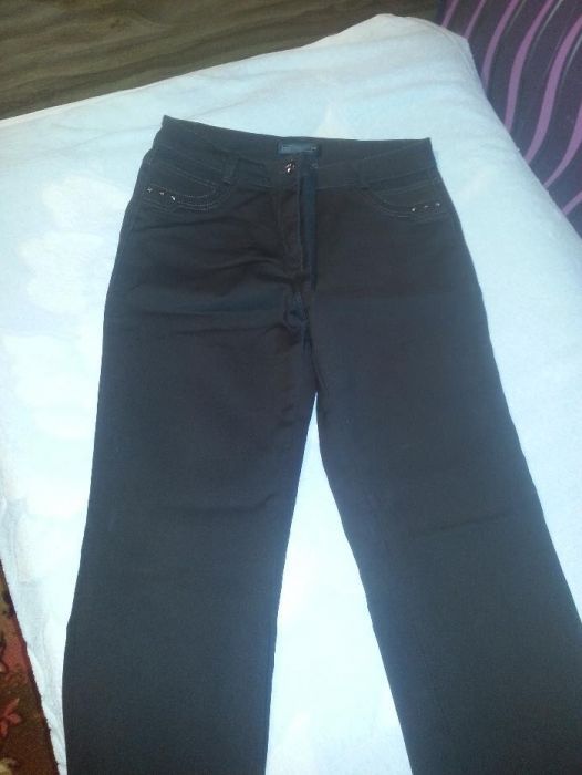 Брюки женские продаю.