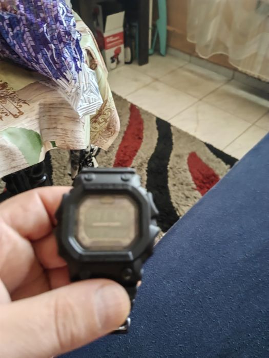 Маркови часовници в перфектно състояние като нови!!!