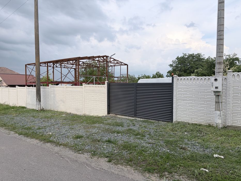 Teren intravilan - Zona case - 20 min de Bucuresti - Constructie structura metalica 750mp