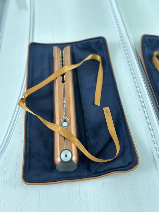 Продам утюжок Dyson Corrale HS07