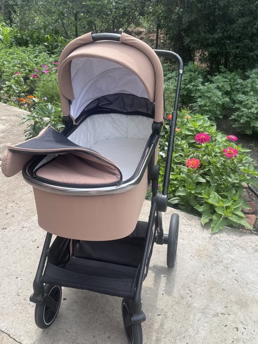 Продам коляску , 2 самостоятельных блока, все в комплекте .