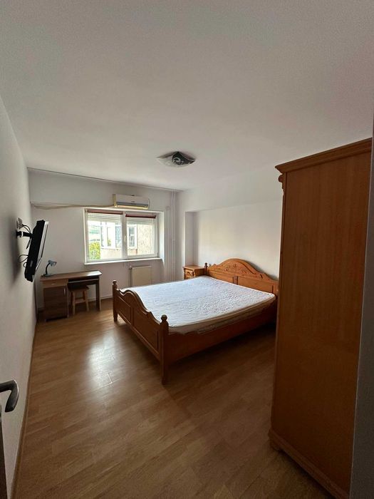 Apartament 3 camere de inchiriat