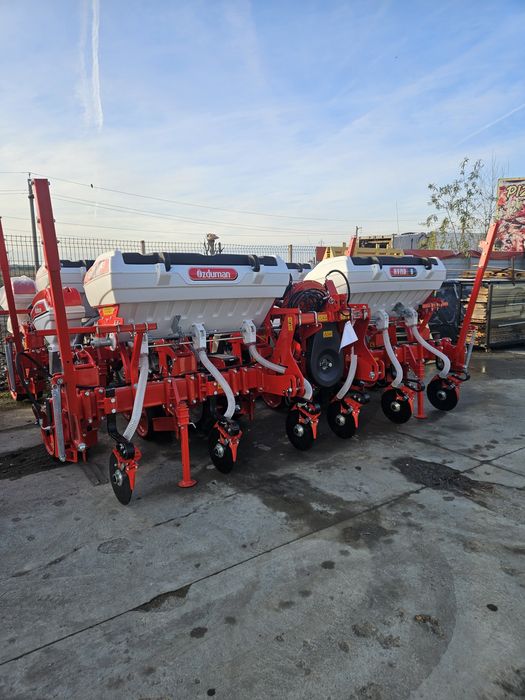 Semanatoare plante prasitoare(Porumb)marca OZDUMAN model HVMD 4,6,8,12