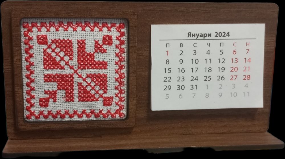 Ръчно изработени настолни календарчета.