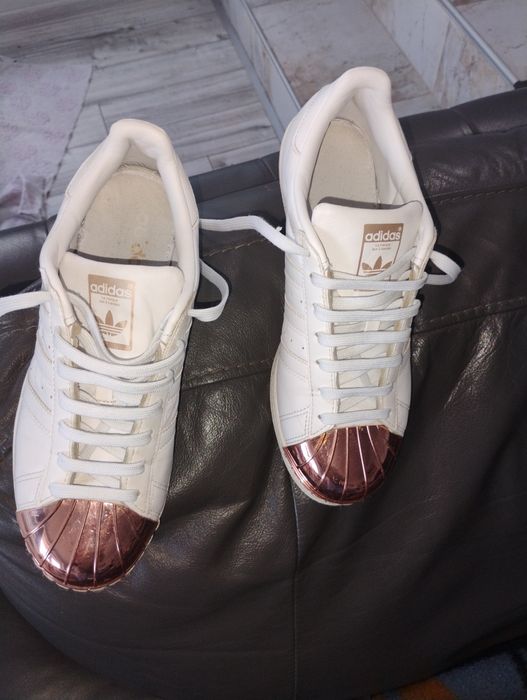Адидас,оригинал,40,5 номер