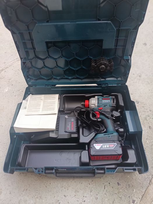 Impact Bosch patrat+ biti  fabricație 08/2025