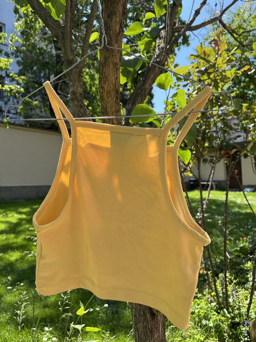 Nike жълт потник/ crop top