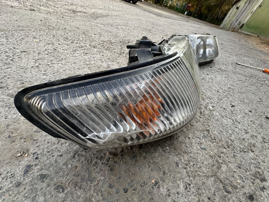 Фары оригинал Бош на Мазда 626 птичка