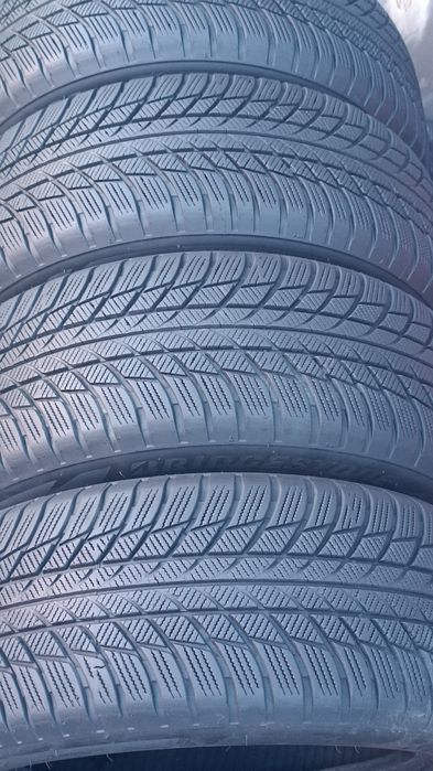 225/55/17 Bridgestone