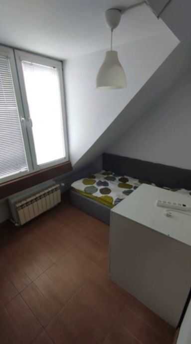 Дава се под наем Тристаен апартамент в София, Център - 70 кв.м за 746.64 € - Снимка #4