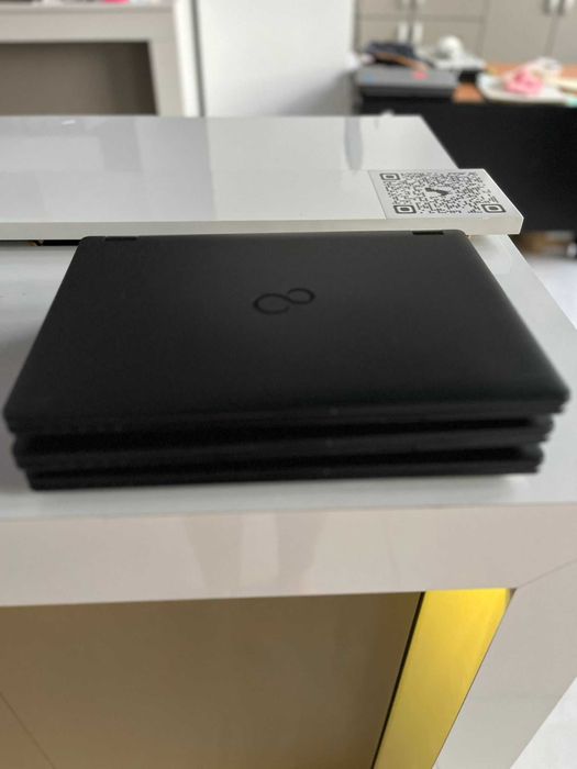 Fujitsu Lifebook E5411-i3-1115G4-16Gb ram-256Gb ssd-Wwan