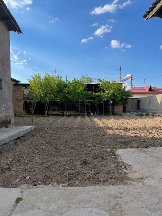 Продается дом площадью 8 соток Азадбаш