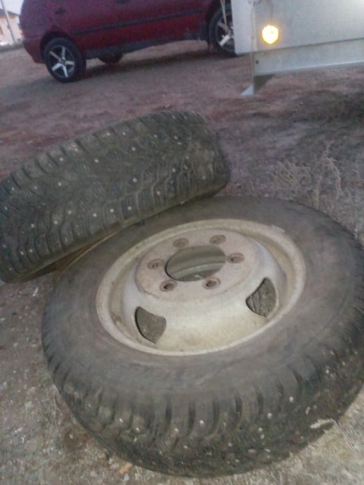 215 65 R16 продам
