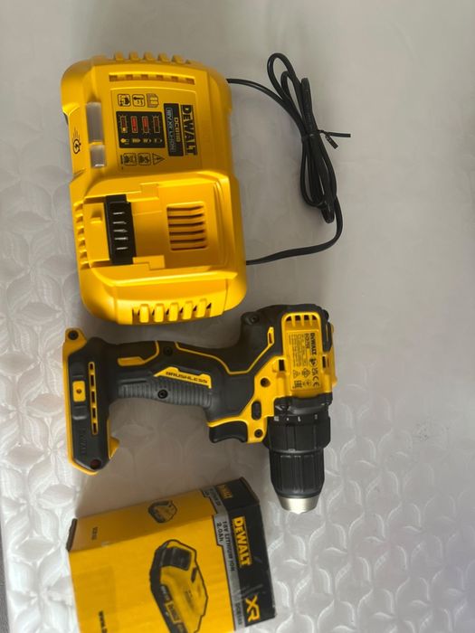 Продам дрель-шуруповерт DeWALT