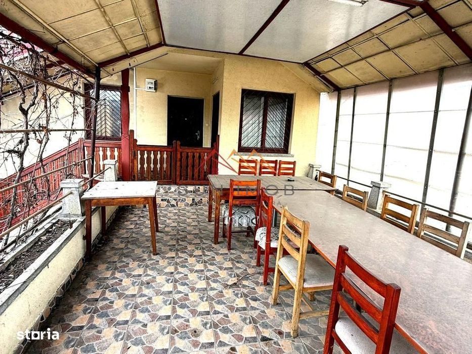 Vila 7 camere, an 1984, garaj, terasa, teren 604 m2, Poiana Campina,PH
