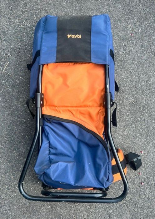Rucsac carrier drumetii
