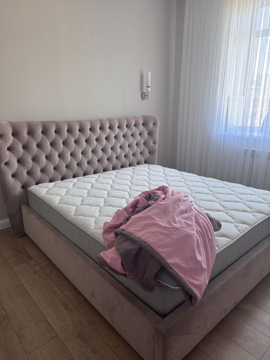 Продам кровать 200/180