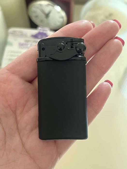 Газовая зажигалка