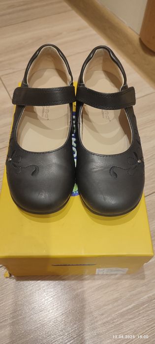 Туфли для девочки 30р Dr Kong