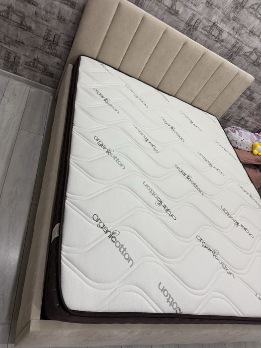 Продается кровать и комод г.Алматы