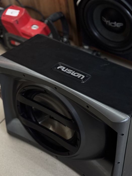 Сабвуфер Fusion CP -AW1121