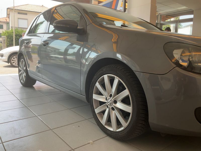 Volkswagen Golf VI 1.6 TDI Highline 2010