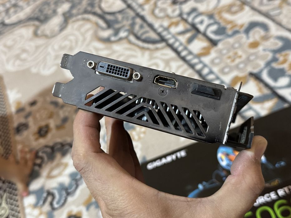 Видеокарта RTX 1650 Super 4GB