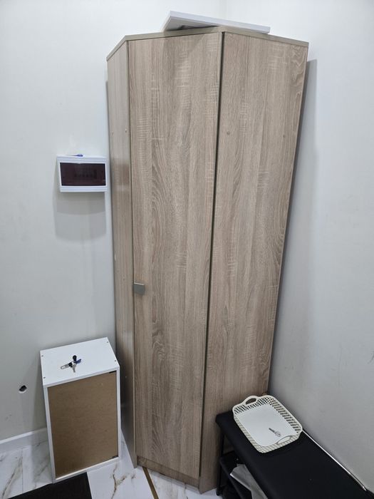Угловой шкаф в прихожую