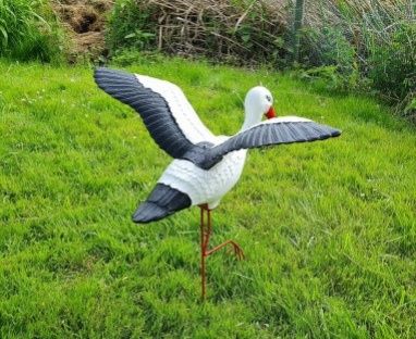 Barză plastic aripi