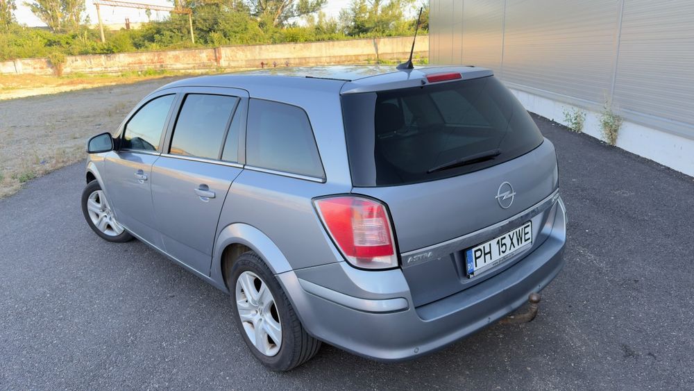 Vând Opel Astra H 2010