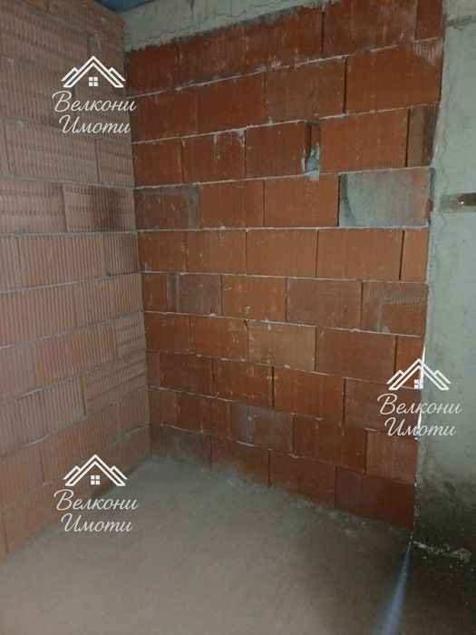 Апартамент в малка жил.сграда пред АКТ 14