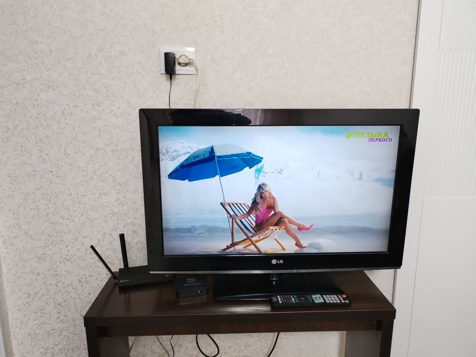 Продам телевизор LG.