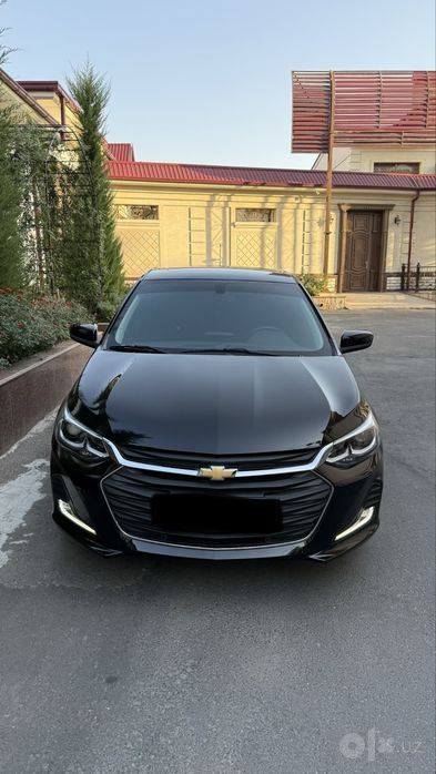 Chevrolet onix premier full
