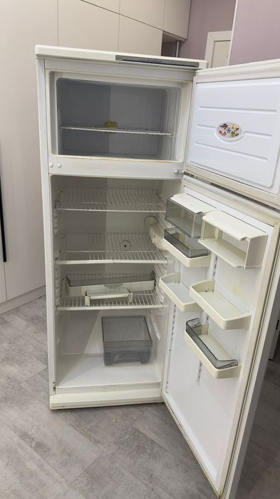 Холодильник в хорошем состоянии