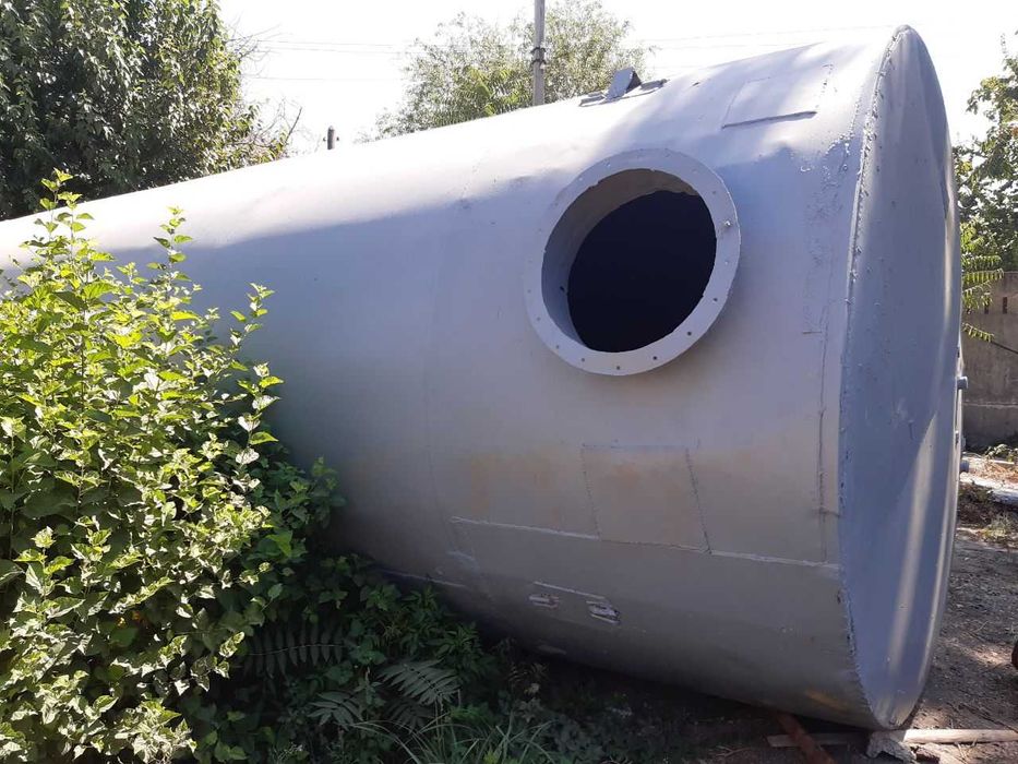 Ёмкость 55 кубовая для воды. Чистая. Звоните.