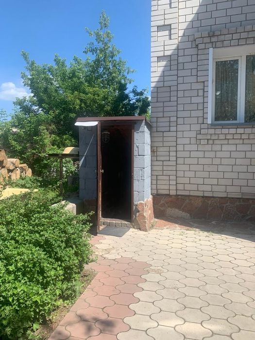 Уютный 3-уровневый дом у берега Иртыша