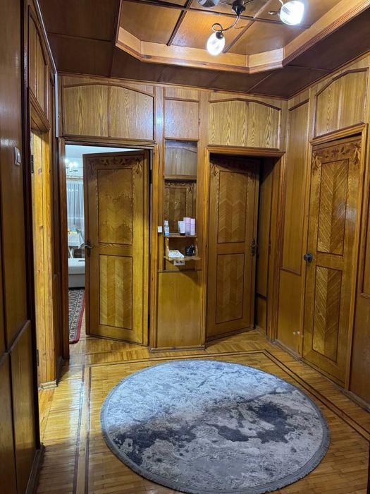 Ц5 3 комнатная Алайский галлерейный дом