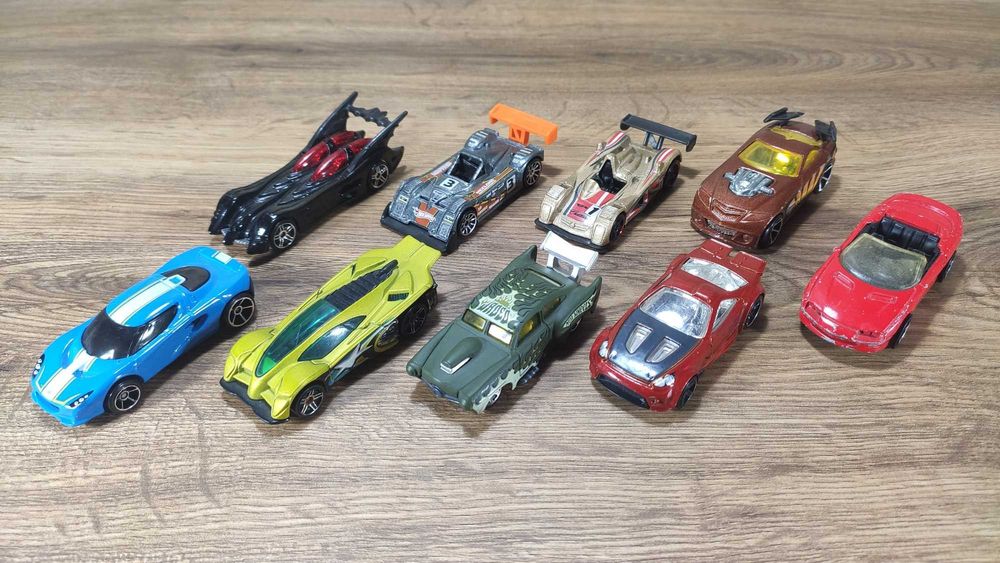 микс лотове Matchbox, Corgi, Realtoy, Hotwheels и други