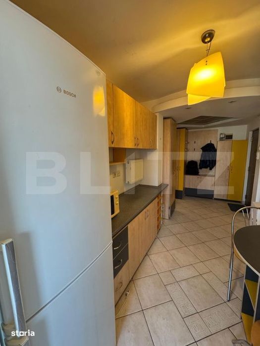 Apartament 2 camere de vanzare, 44 mp, zona Palas