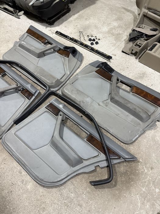 Обшивки Кожа со Шторками на BMW e34