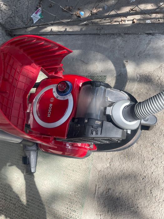 Продам Bosch пылесос