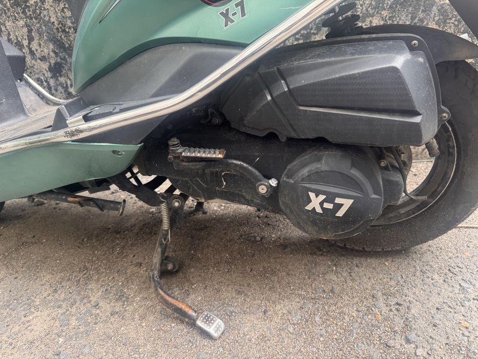 Продам скутер м8 125 куб