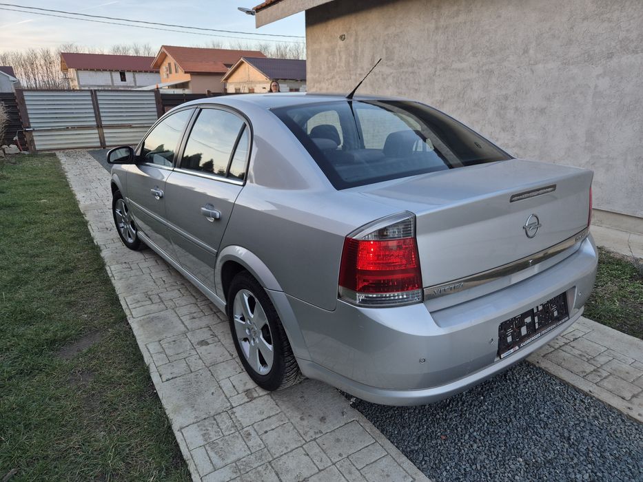 Opel Vectra C Facelift 1.9 CDTI 6+1 Viteze  Xenon Parktronic Tempomat
