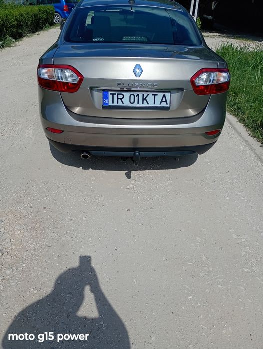 Vând Renault fluence