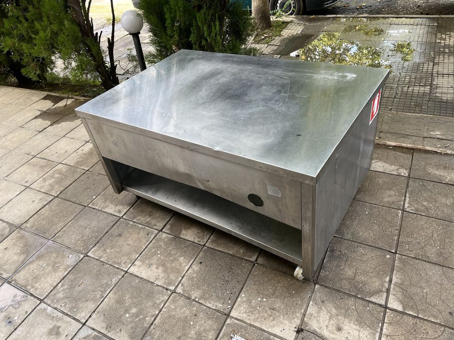 Работна маса неръждавейка