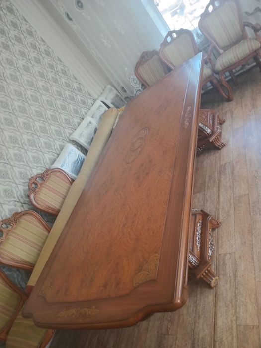 Продам стол из дуба.б/у