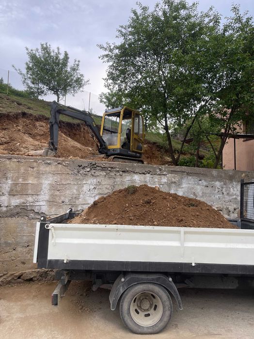 Inchiriere miniexcavator și transport basculabil