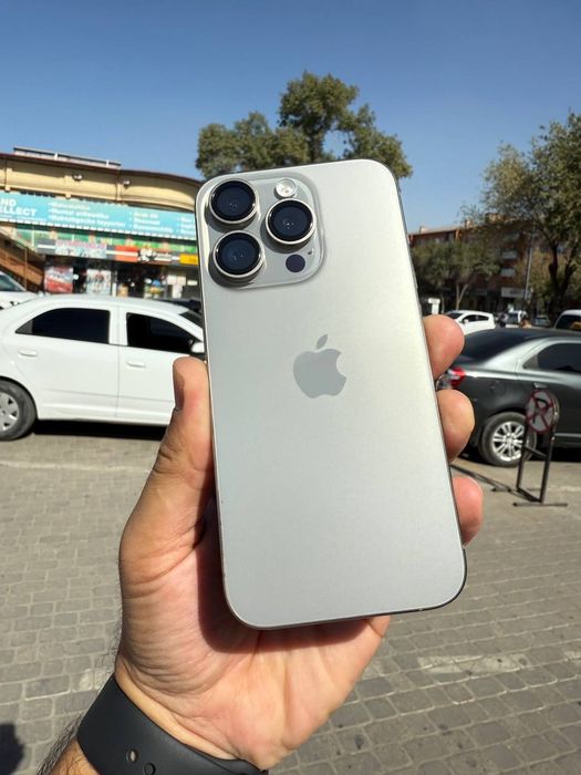 15 pro 256 gb srochna