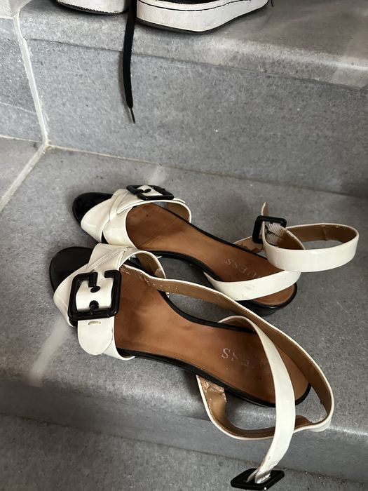 Дамски сандали Guess